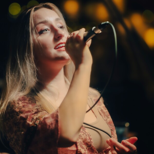 Weronika - Singing tutor - Edinburgh