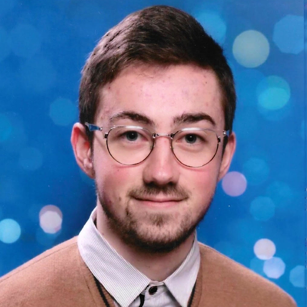 Tom - Prof de maths - Nemours