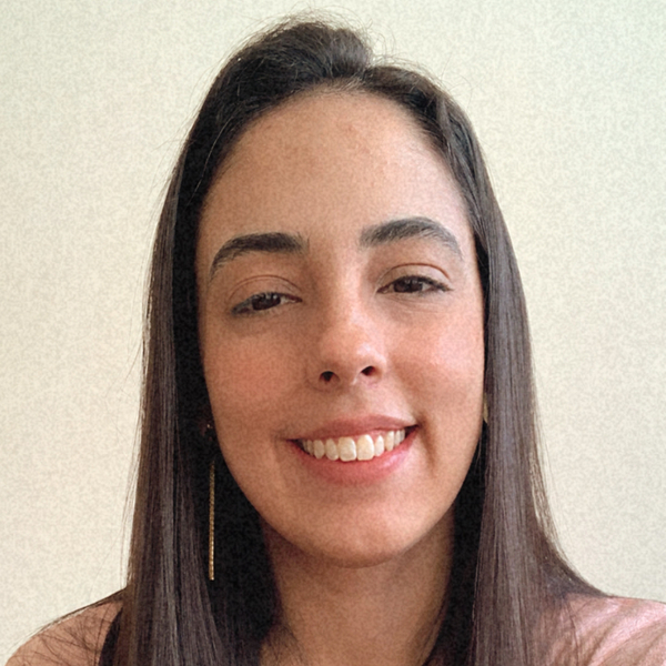 Anna Carolina - Professor de química orgânica - Curitiba