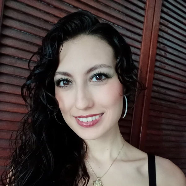 Kari - Profesor de biología - Juriquilla