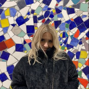 Julie - Prof de maths - Paris