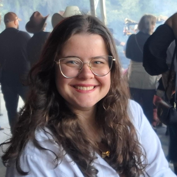 Larissa - Professor de inglês - Porto União