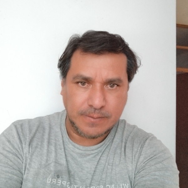 Miguel - Profesor de matemática - Lima