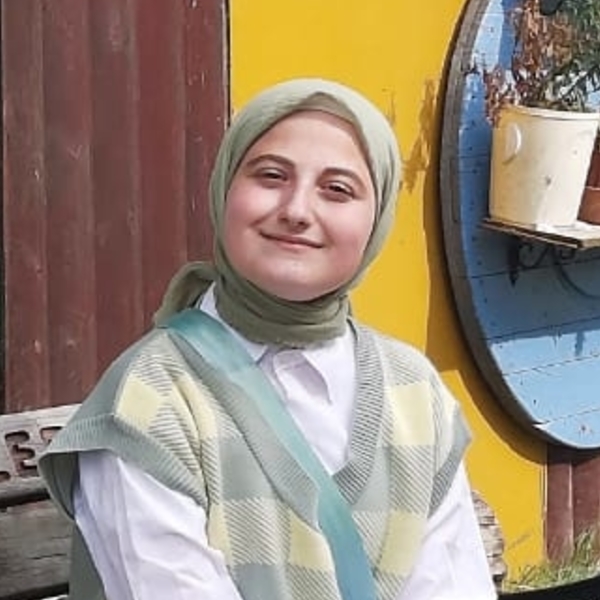 Kübra - Türkçe öğretmeni - 