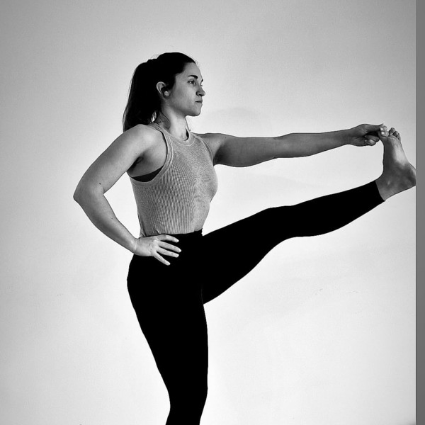 Claire - Prof de yoga - Levallois-Perret