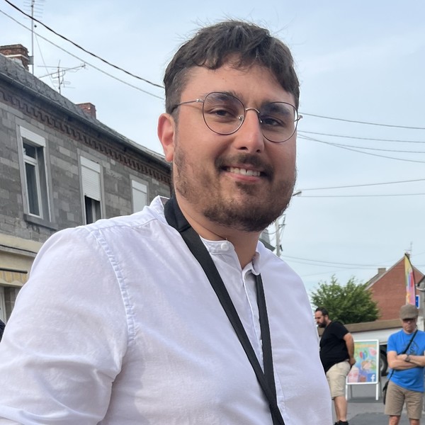 Romain - Prof de fle - français langue étrangère - Marpent