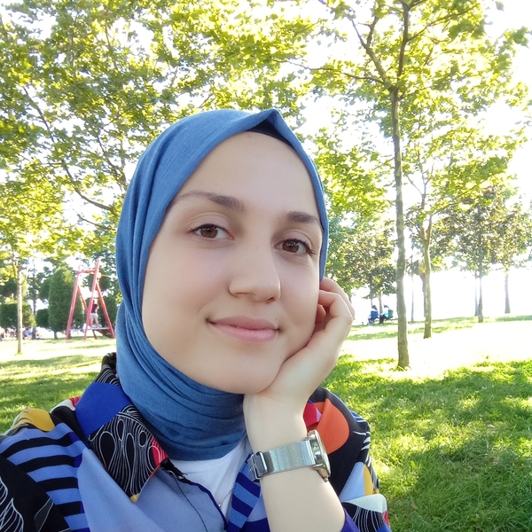 Zinnet Senem - Fen bilimleri öğretmeni - 