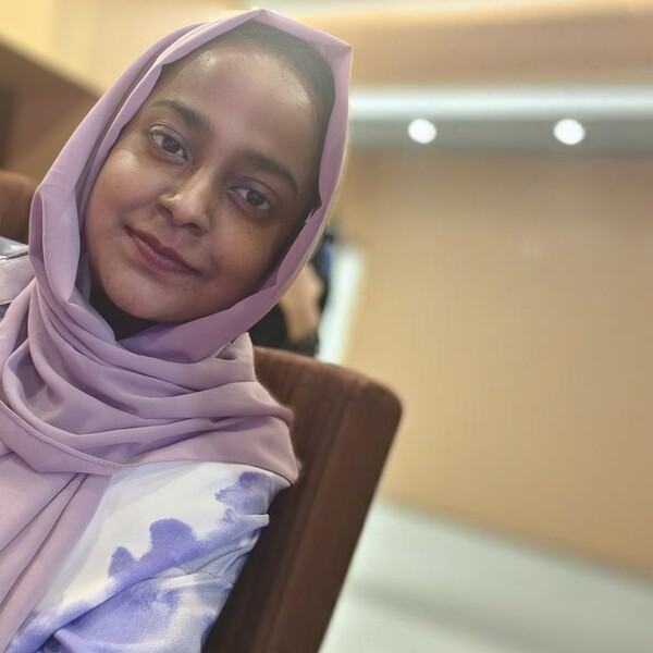 Ayisha - English tutor - Ernakulam