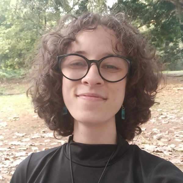 Leticia - Professor de edição de vídeo - Salvador
