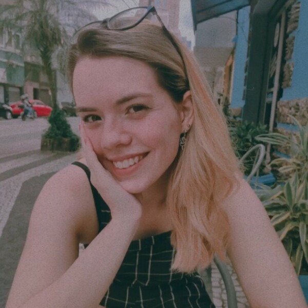 Gabriella - Prof de anatomia - 