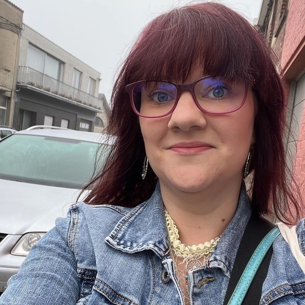 Wendy - Prof d'histoire - Mouscron