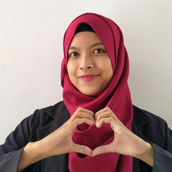 Dwi - Guru bahasa inggris - Yogyakarta