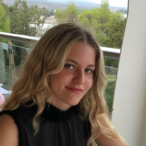 Jeanne - Prof d'économie - Nantes