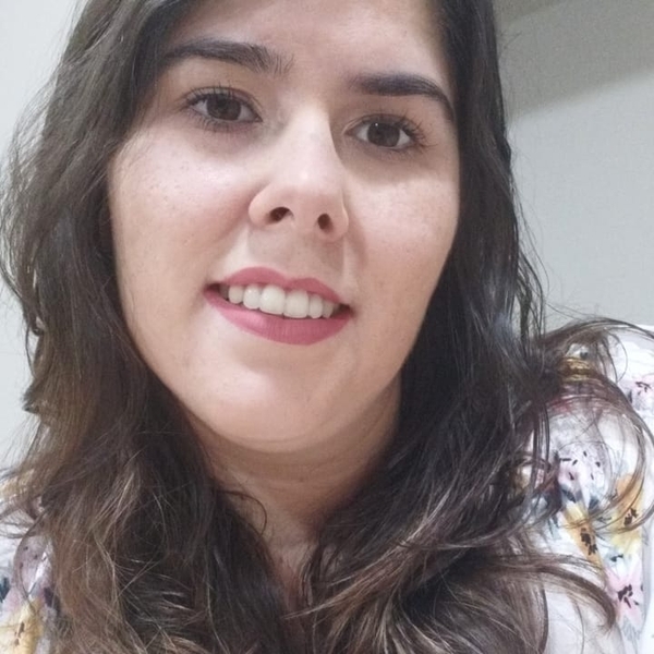 Izadora - Professor de biologia - Ribeirão Preto