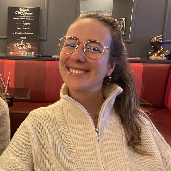 Célia - Prof de maths - Paris 4e