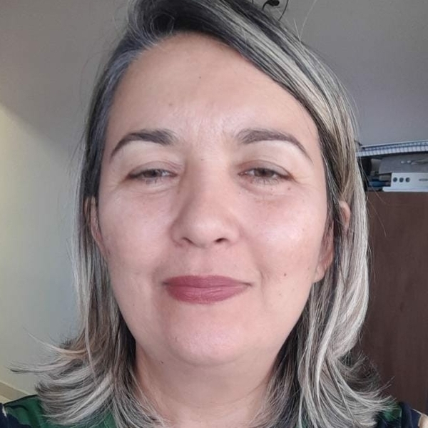 Flávia - Professor de português para estrangeiros - Sitios Santa Luzia