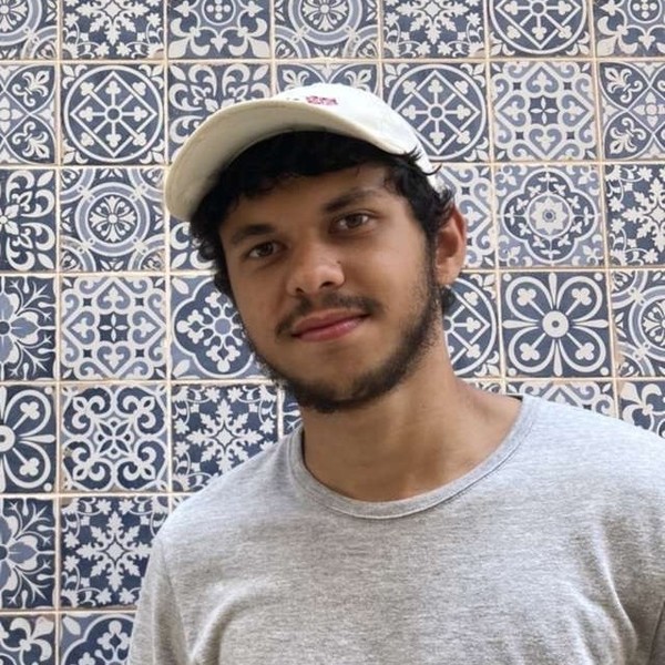 Gustavo - Prof de dessin - Survilliers