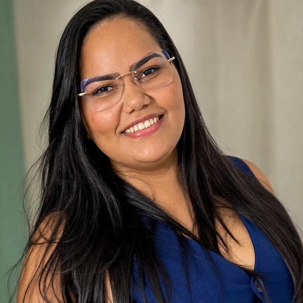 Sabrina Vitória - Professor de administração - Recife