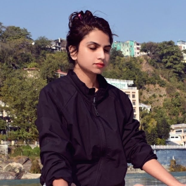 Neetu - Yoga instructor - Rishikesh
