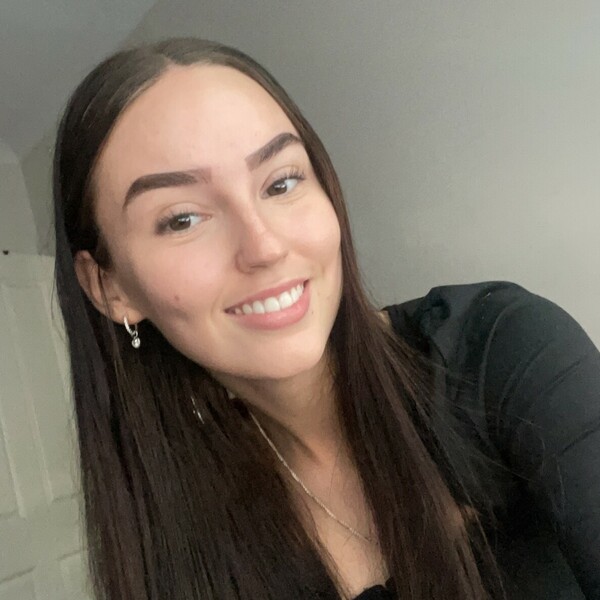 Chloe - Maths tutor - Seven Hills