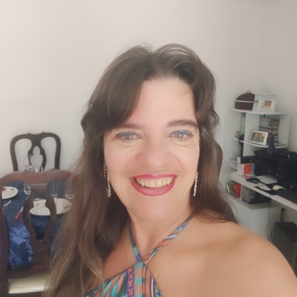 Valérie - Professor de francês - Cabo Frio
