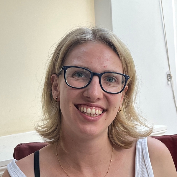 Beth - English tutor - London