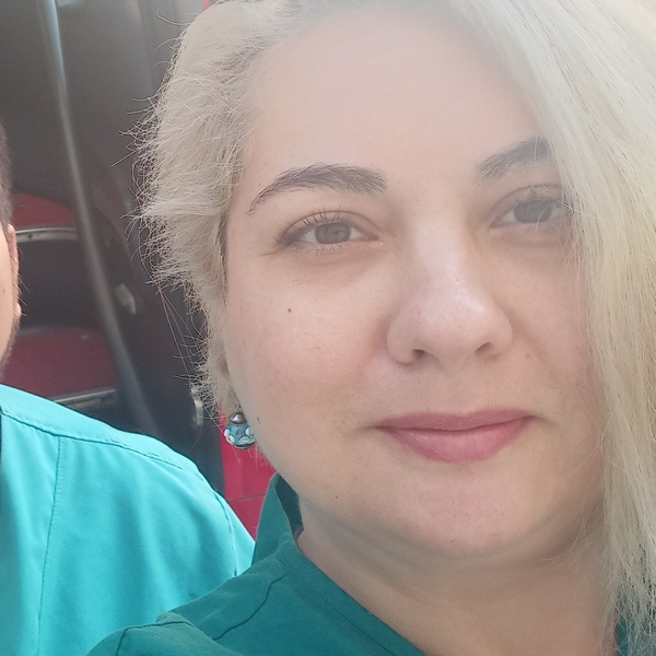 Claudia - Profesor de ciencias naturales - Valparaíso
