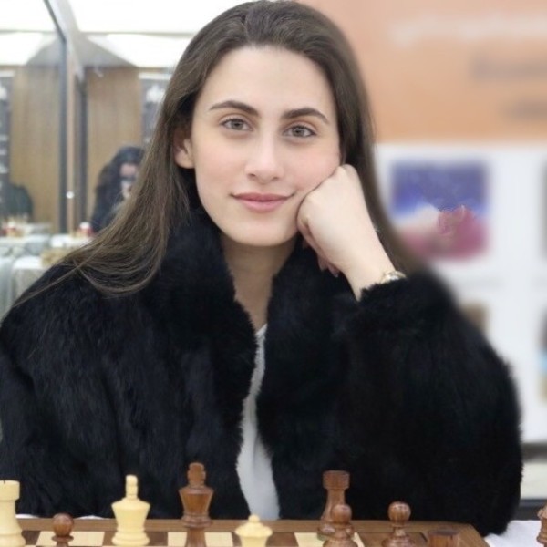 Karen - Prof d'échecs - Bruxelles