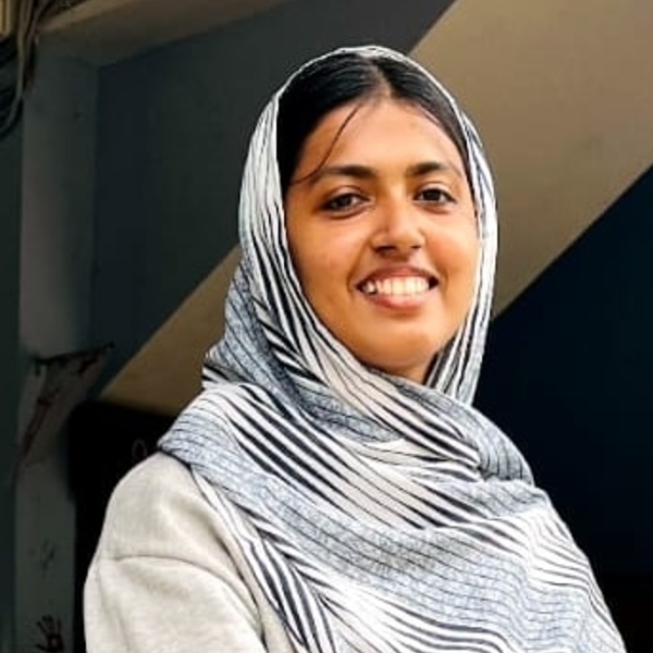 Shyna - Economics teacher - Thrissur
