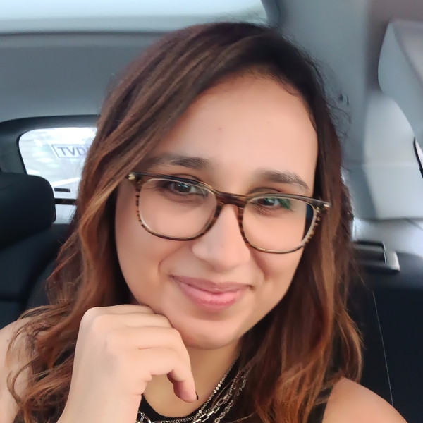 Mariana - Professor de história - Vila Real de Santo António