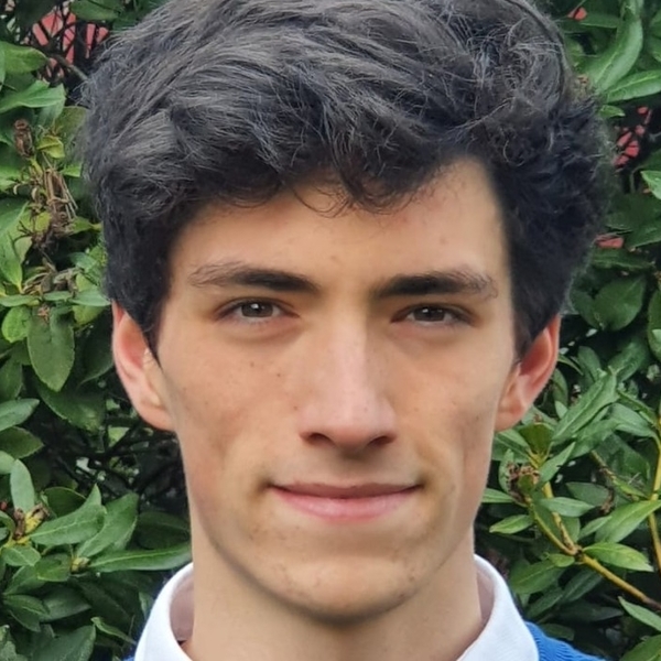 Paul - Prof d'économie - Paris 15e