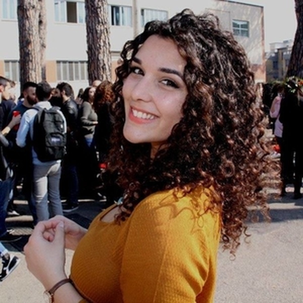 Sara - Insegnante di latino - Napoli
