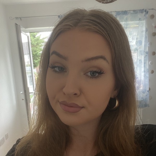 Nadia - Reading tutor - London