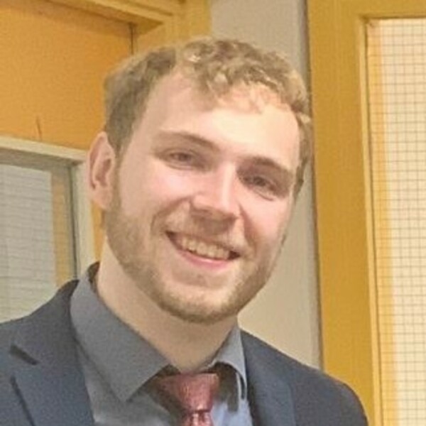 Bart - Computer programming tutor - Netherlands