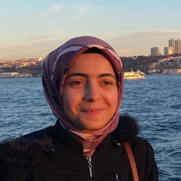 Esra - Din kültürü ve ahlak bilgisi öğretmeni - Erzincan