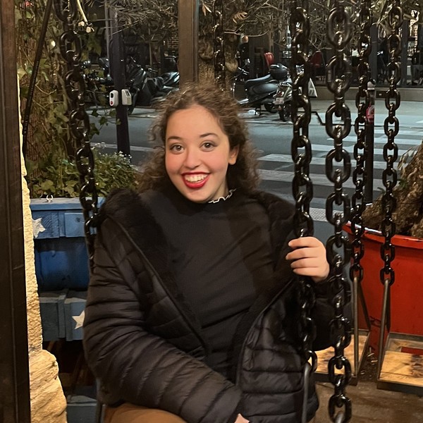 Naila - Prof de physique - chimie - Paris