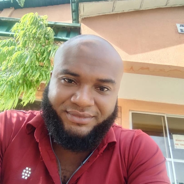 Maxwell - Web design tutor - Makurdi