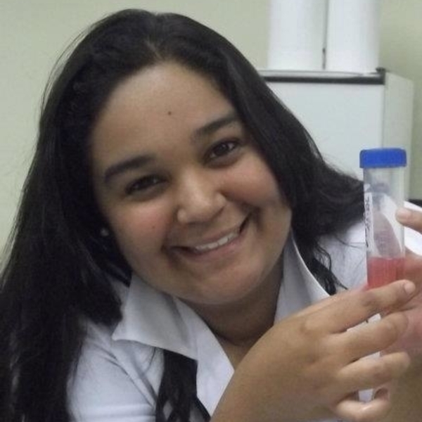 Carolina - Professor de biologia - Macaé