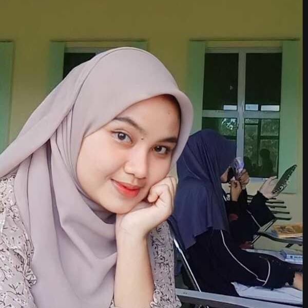 Indah - Guru mengaji - Tanjungpinang