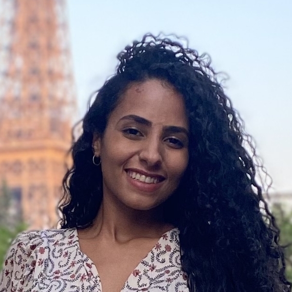 Amanda - Professor de francês - Goiânia