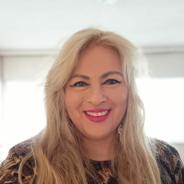 Sylvia - Profesor de hebreo - Montevideo