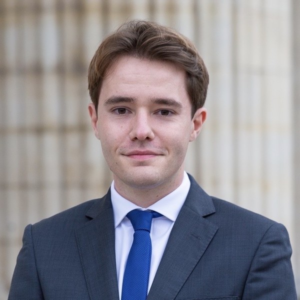 Charles - Prof de droit civil - Paris