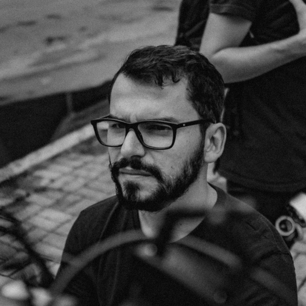 Luiz - Professor de edição de vídeo - 
