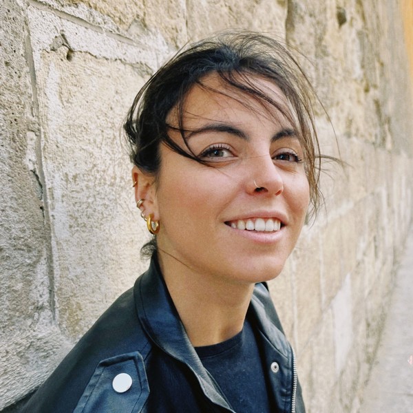 Nona - Photography teacher - London