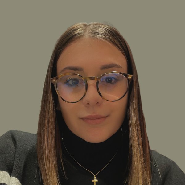 Giada - Insegnante di aiuto compiti - Milano