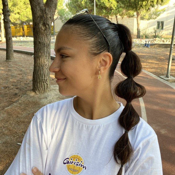 Melis - Jimnastik öğretmeni - 