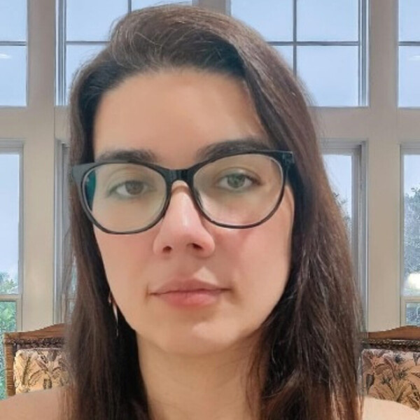 Thais Abrantes - Prof de pedagogia - Parque Recreio