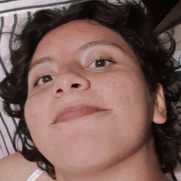 Isabel - Profesor de física - Morelia