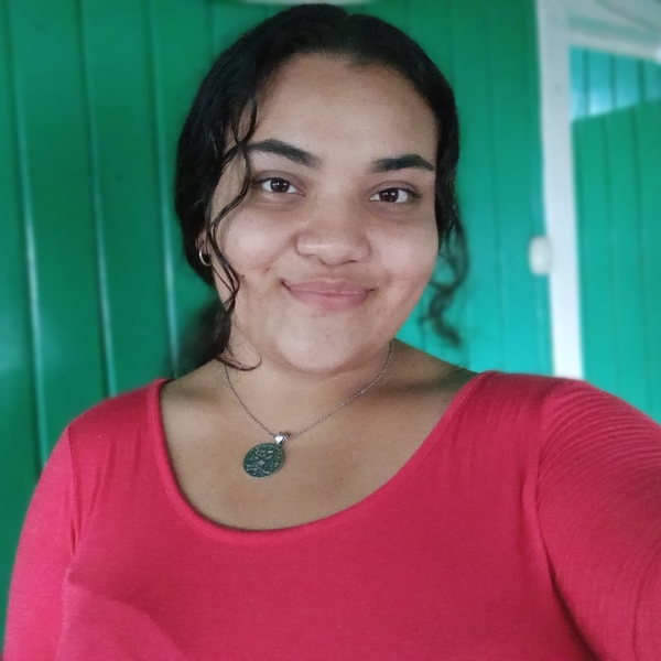 Nicole - tutor académico - El General