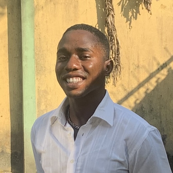 Iloanwusi - English tutor - Port Harcourt